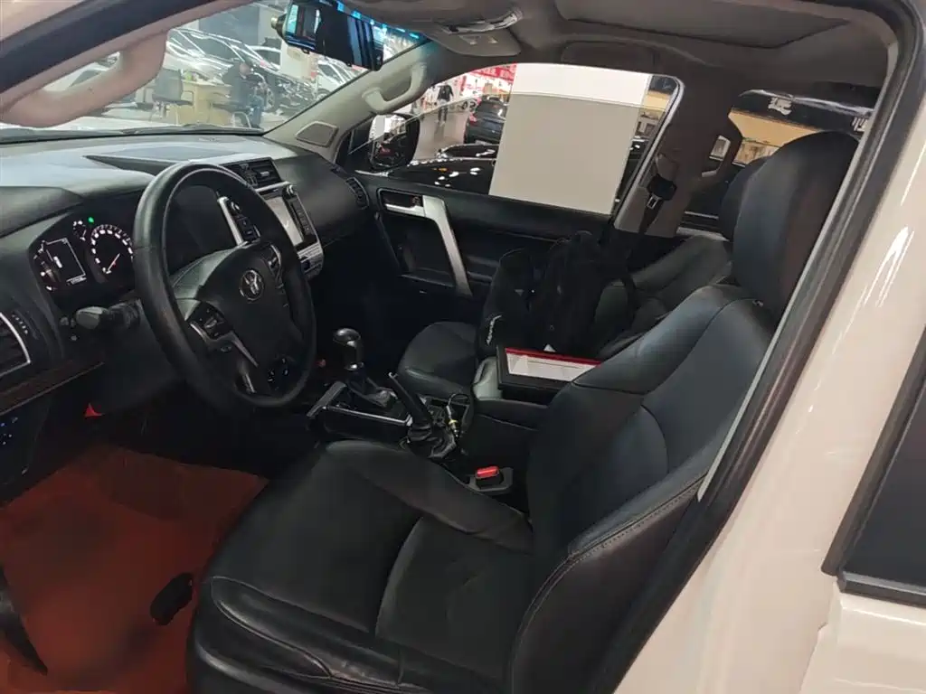 Toyota Prado 2018 3.5L Auto TX-L фото 15