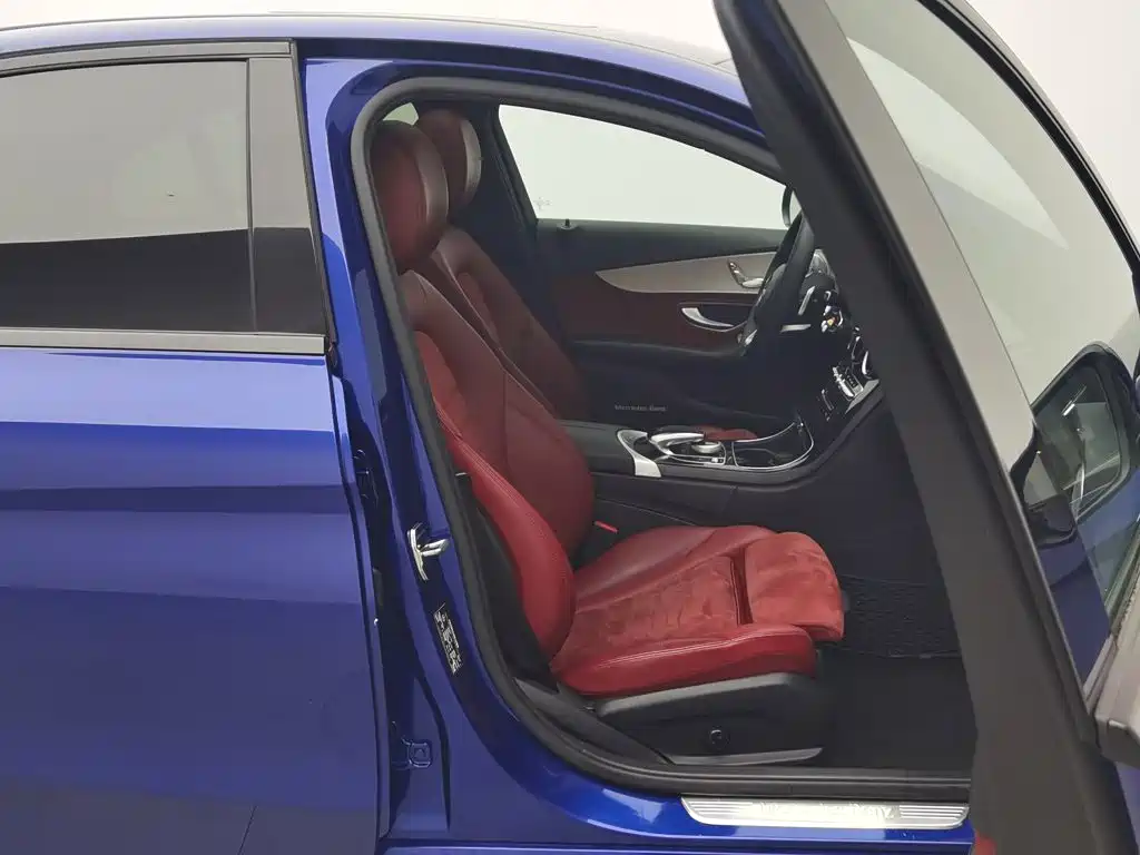 Фото 23 - Mercedes-Benz C-Class