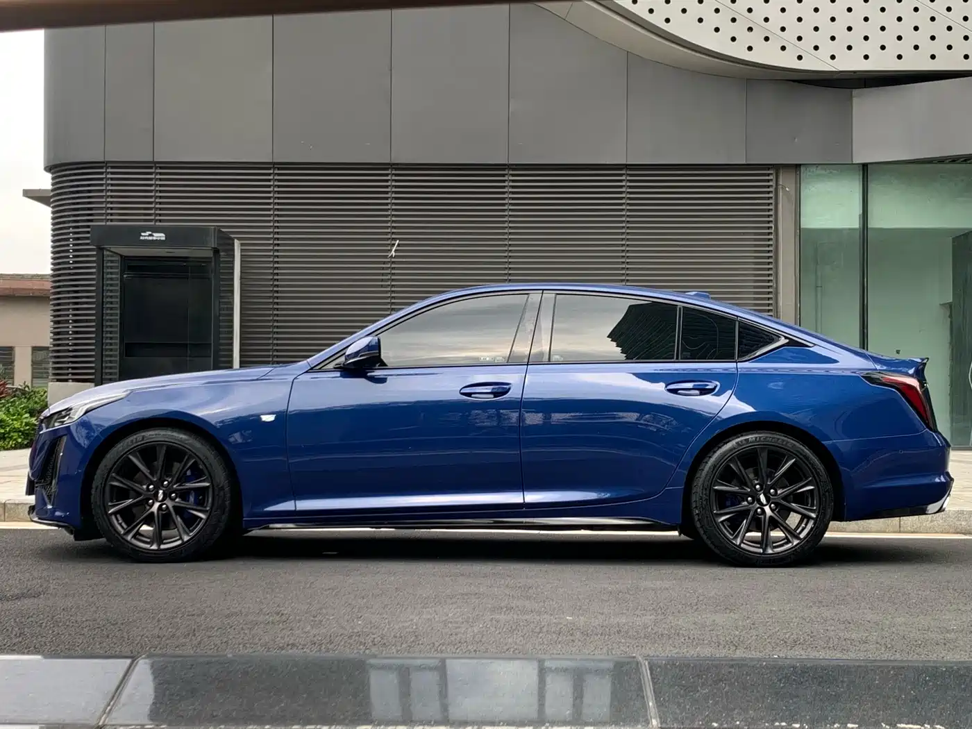 Cadillac CT5 2020 Facelift 28T Platinum Sport Edition фото 4