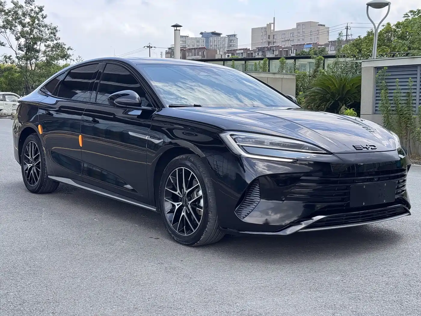 BYD Seal 2024 2024 Glory Edition DM-i 1.5L 121km Prestige