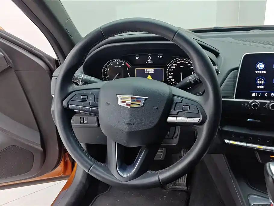 Cadillac CT4 2023 25T Luxury Model фото 15