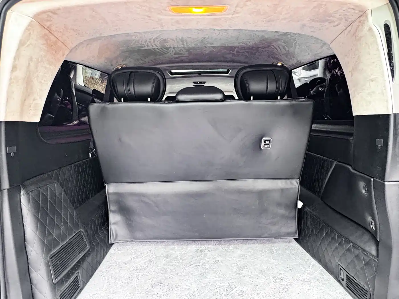 Mercedes-Benz V-Class 2018 V 260 L Premium Long Version China V фото 33