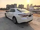 Фото 4 - Toyota Camry