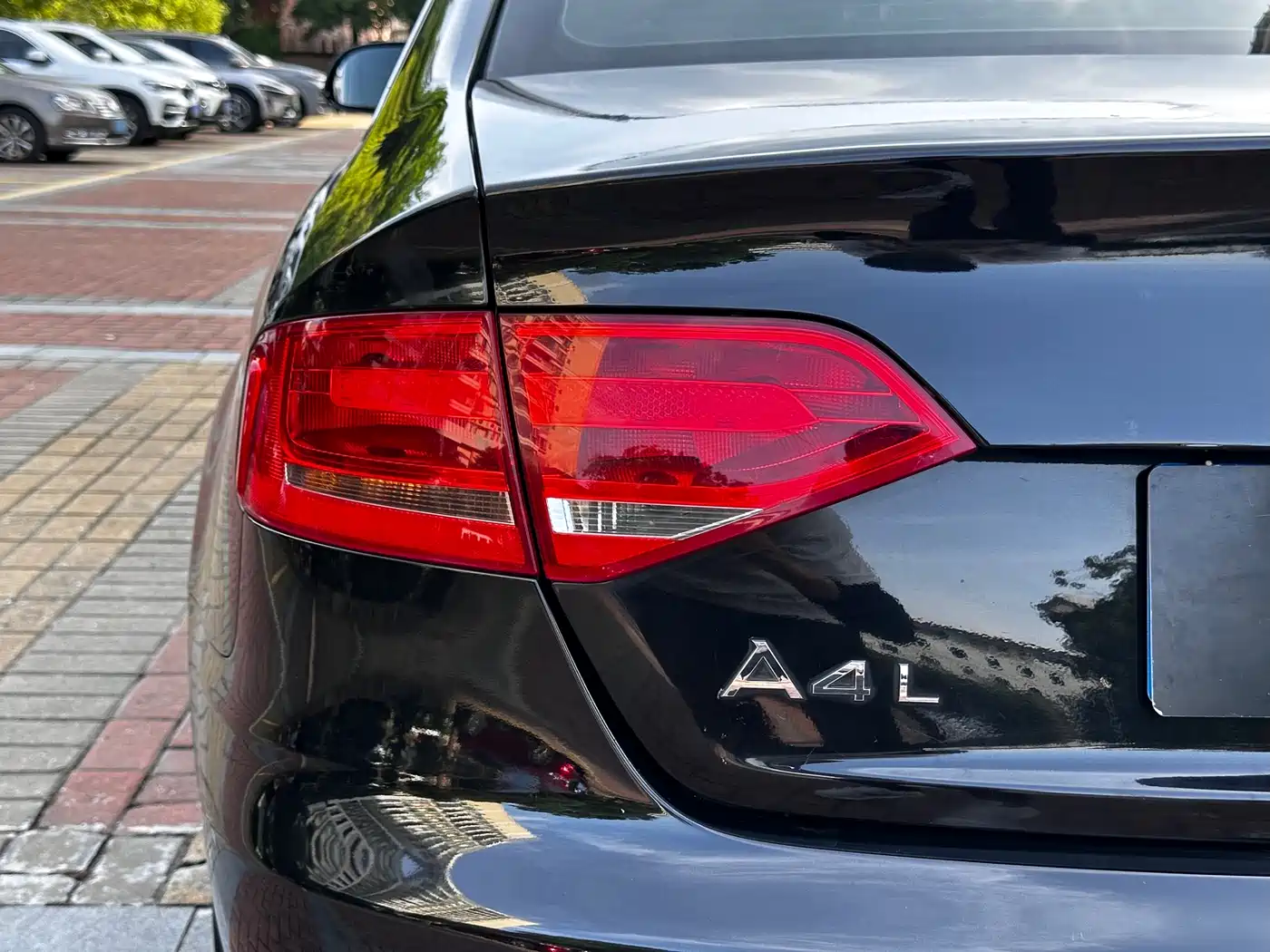 Audi A4L 2012 1.8 TFSI Manual Comfort фото 9