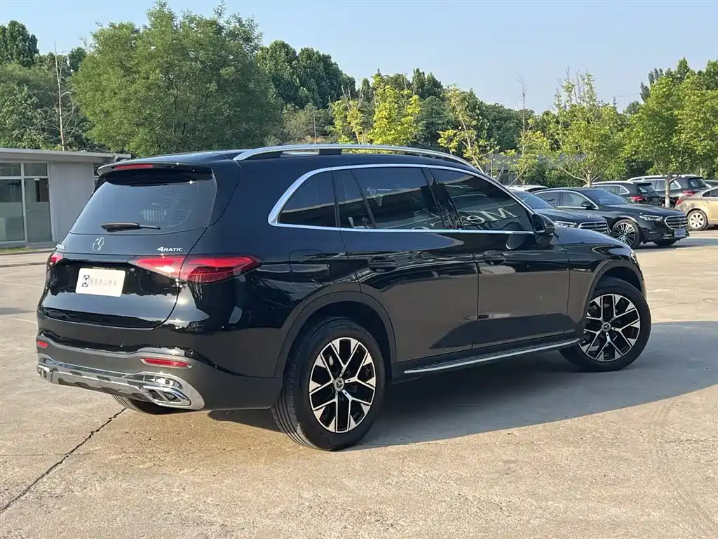 Mercedes-Benz GLC 2024 GLC 260 L 4MATIC Dynamic 5-seater фото 2