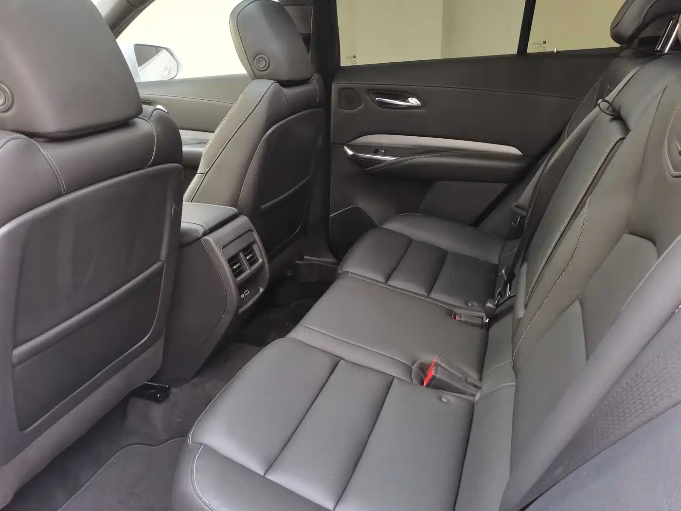 Cadillac XT4 2020 28T FWD Leading Trim фото 14