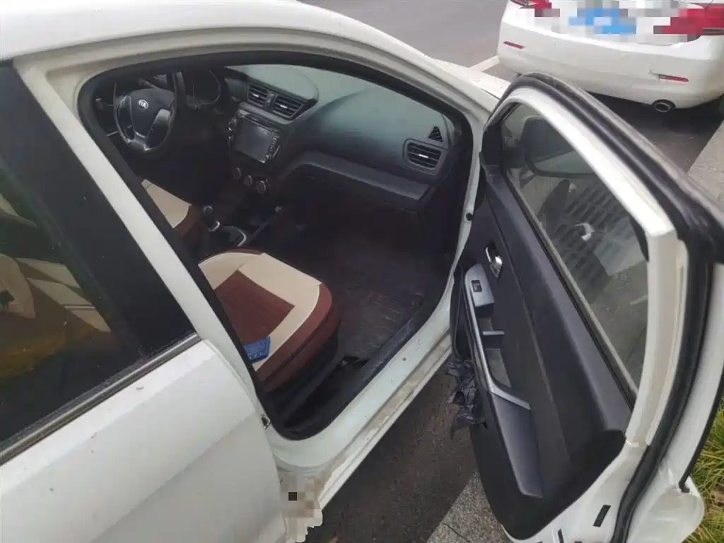 Kia K2 2015 Sedan 1.4L MT GLS фото 20