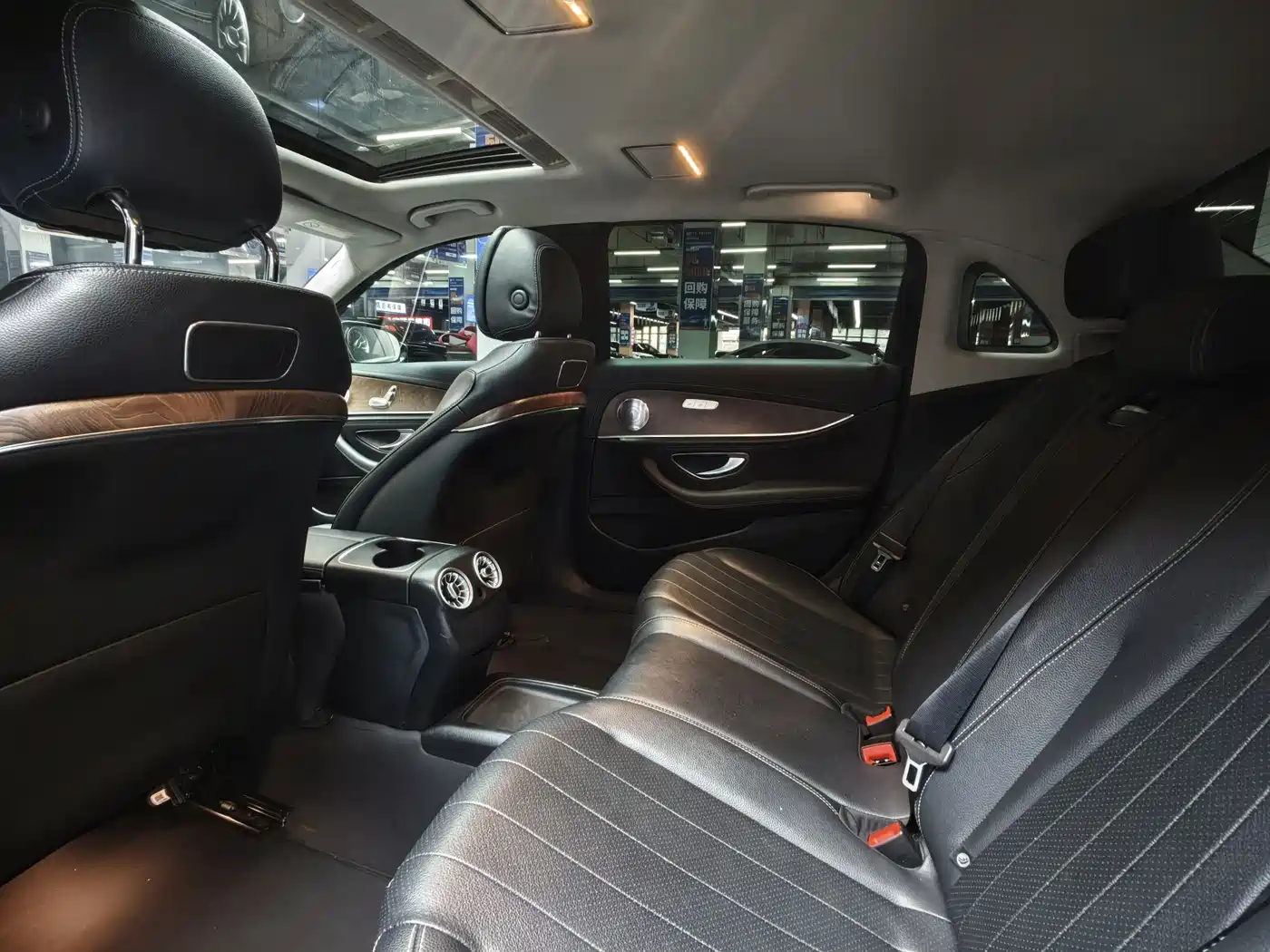 Mercedes-Benz E-Class 2018 E 200 L фото 6