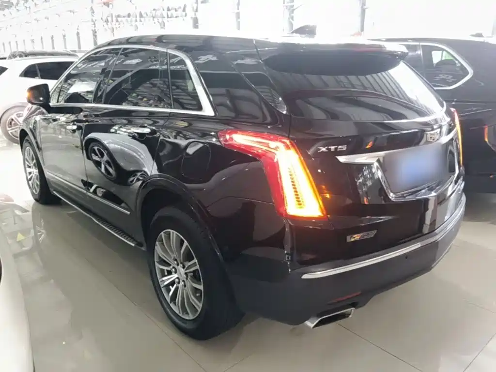 Cadillac XT5 2017 2016 25T Luxury Model