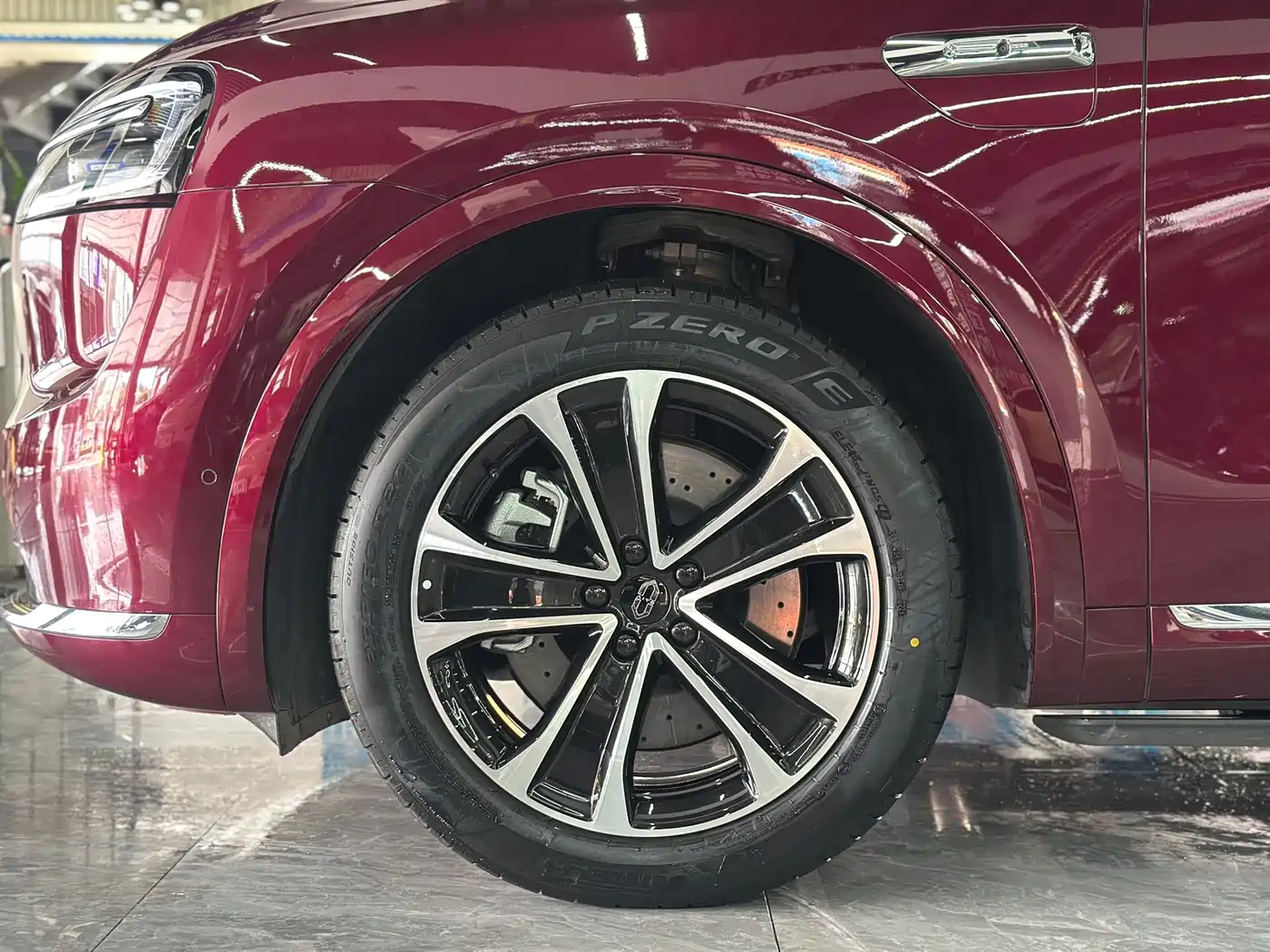 AITO Wenjie AITO M7 2026 Extended Range Ultra AWD 5-Seater фото 16