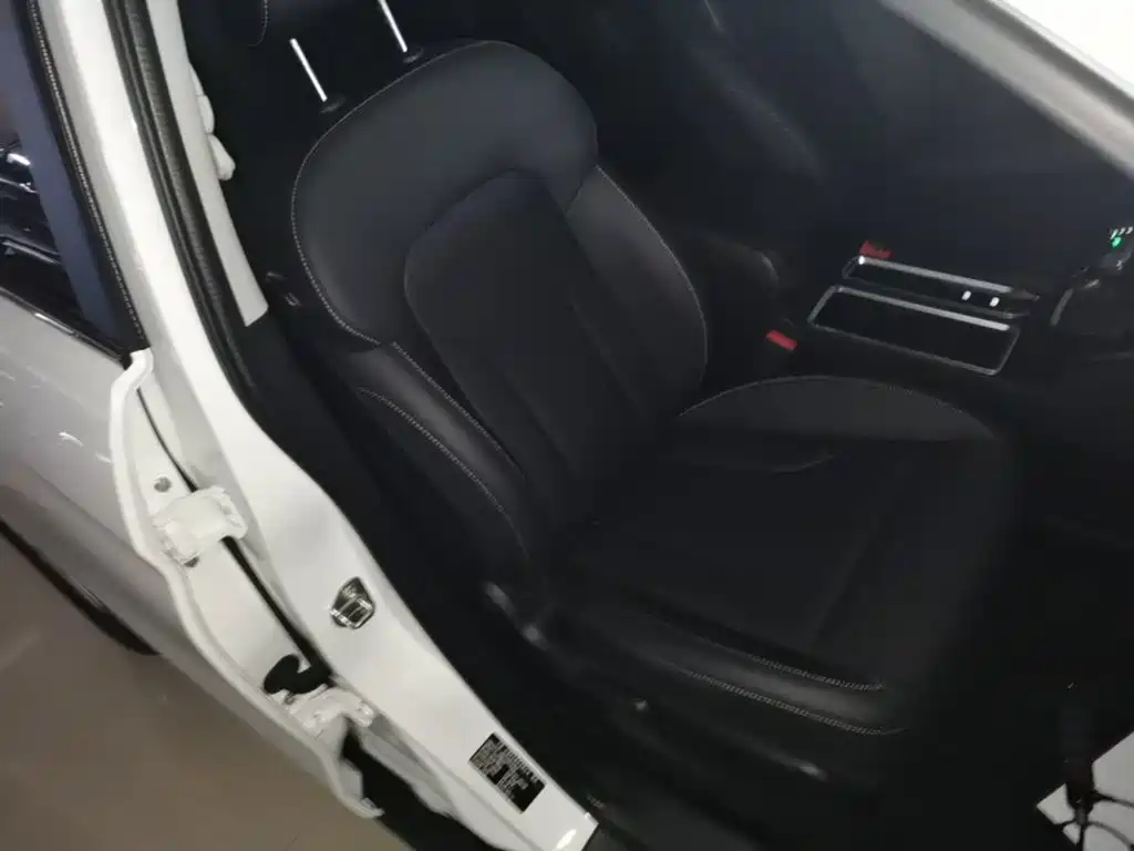Haval M6 2024 2023 PLUS 1.5T DCT Luxury Smart Connect