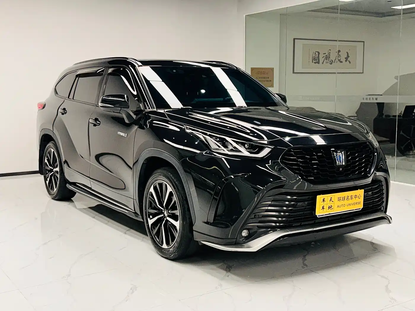Toyota Crown Kluger 2021 2.5L HEV 4WD Premium фото 5