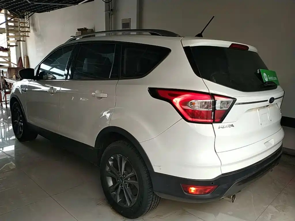 Фото 5 - Ford Kuga