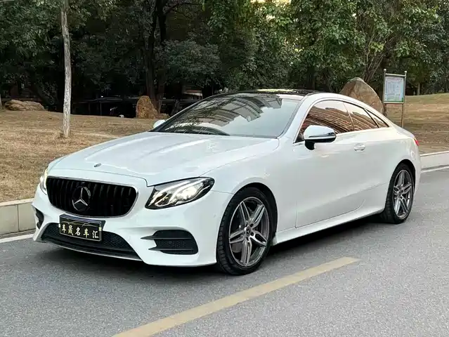 MERCEDES-BENZ E CLASS