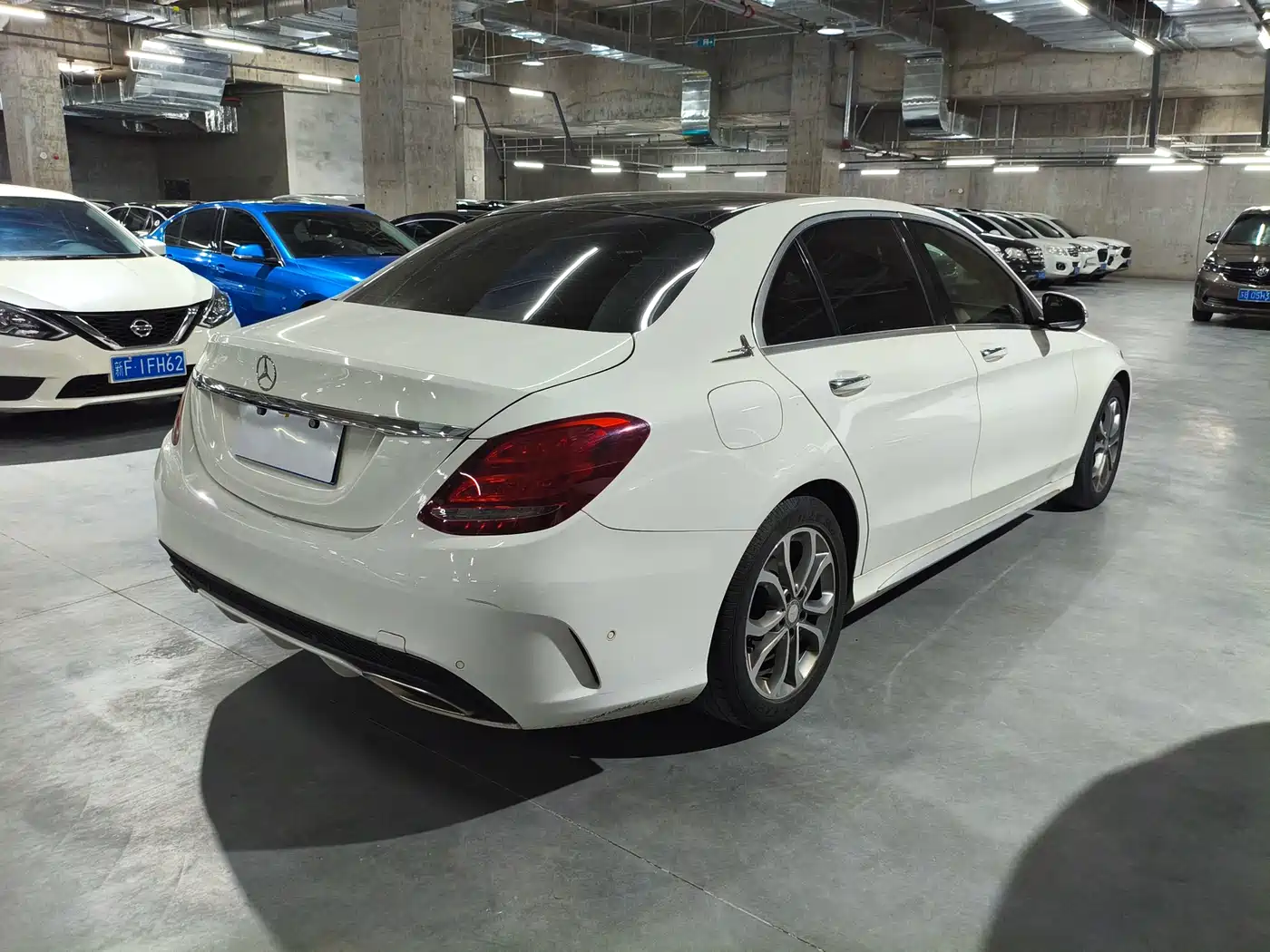 Mercedes-Benz C-Class 2015 Facelift C 200 L Sport фото 7