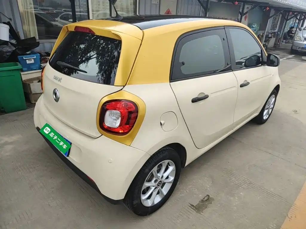 smart forfour 2017 2016 1.0L 52kW Agile Edition