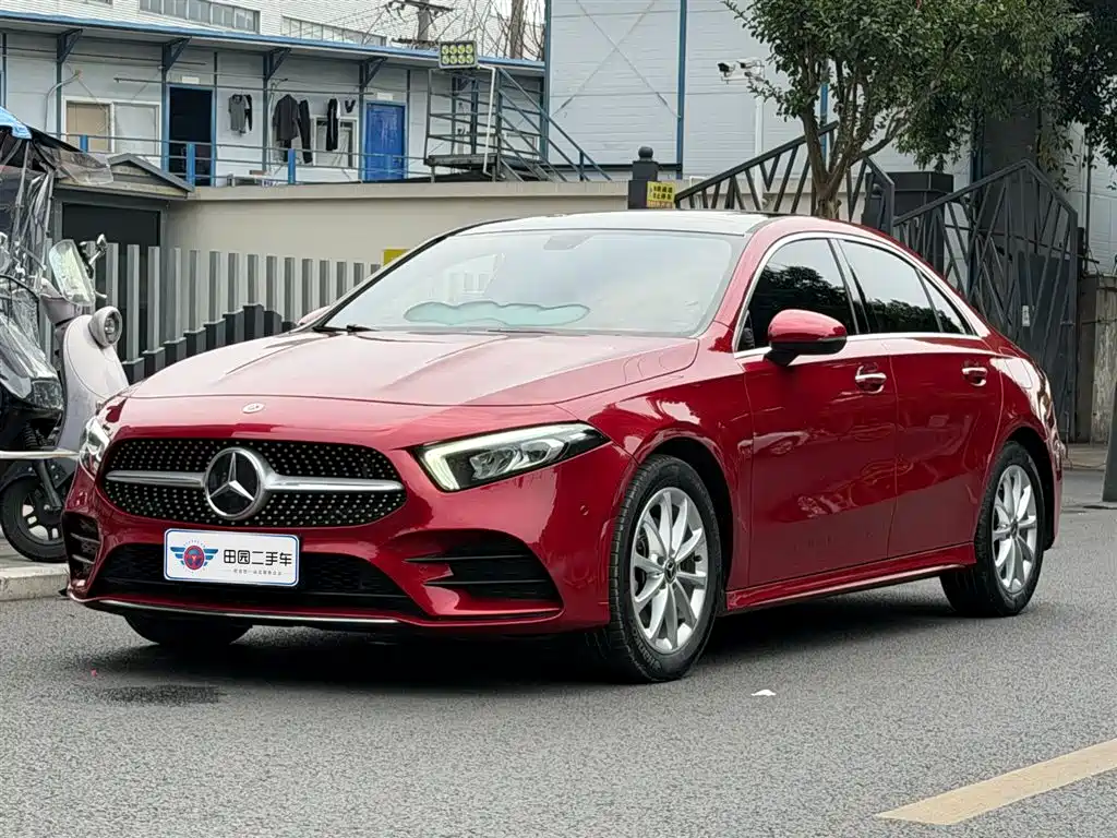 Mercedes-Benz A-Class 2021 A 200 L Sport Sedan Fashion Edition