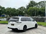 Photo 6 - Toyota Sienna