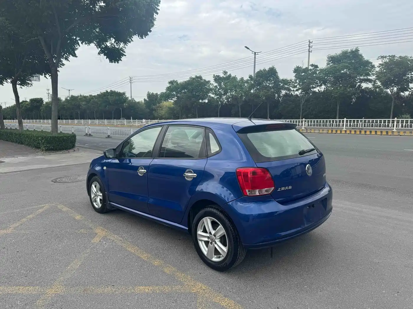 Volkswagen Polo 2011 1.4L Automatic Style Edition фото 3
