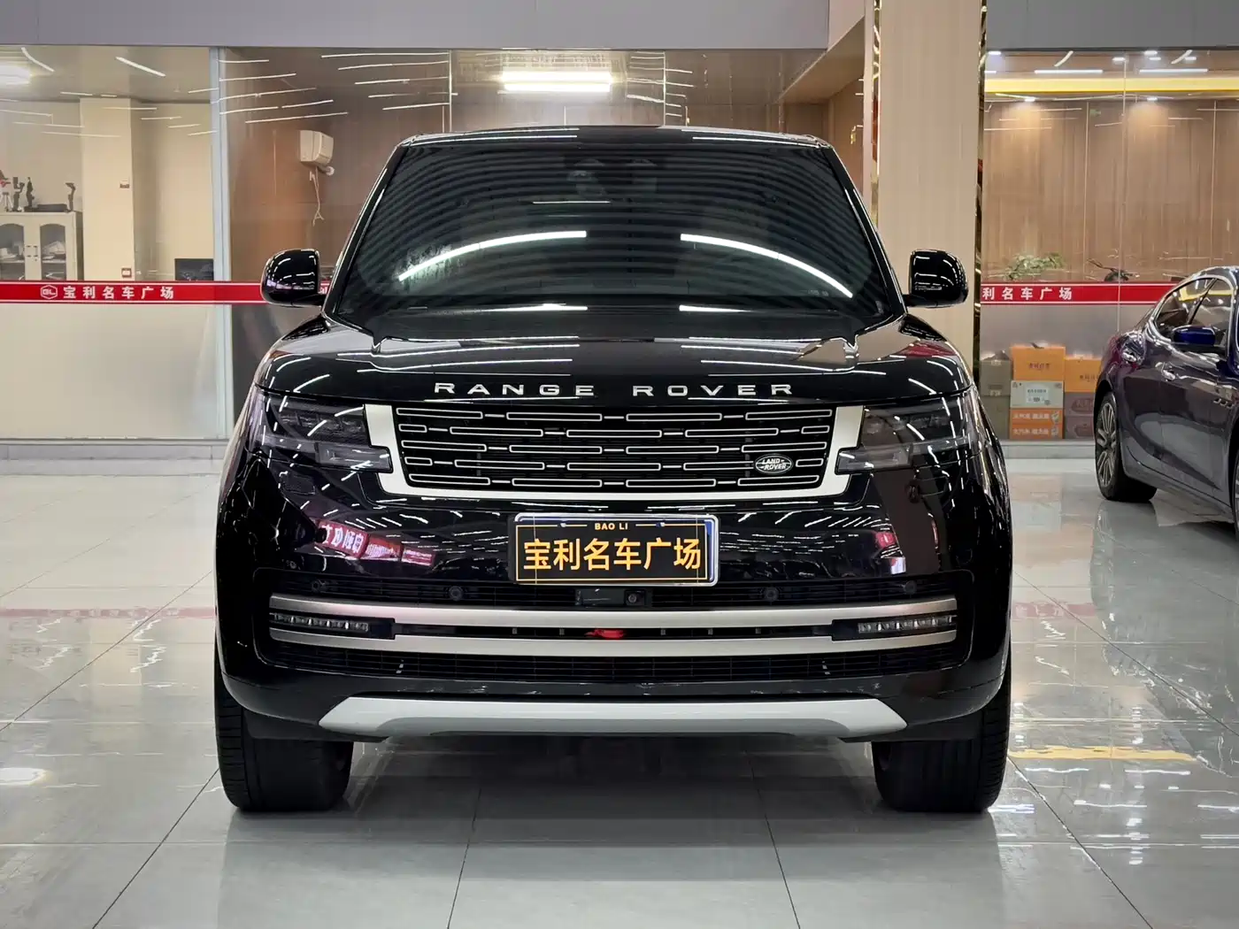 Land Rover Range Rover 2024 3.0 L6 400PS Golden Age Extended 7-Seater