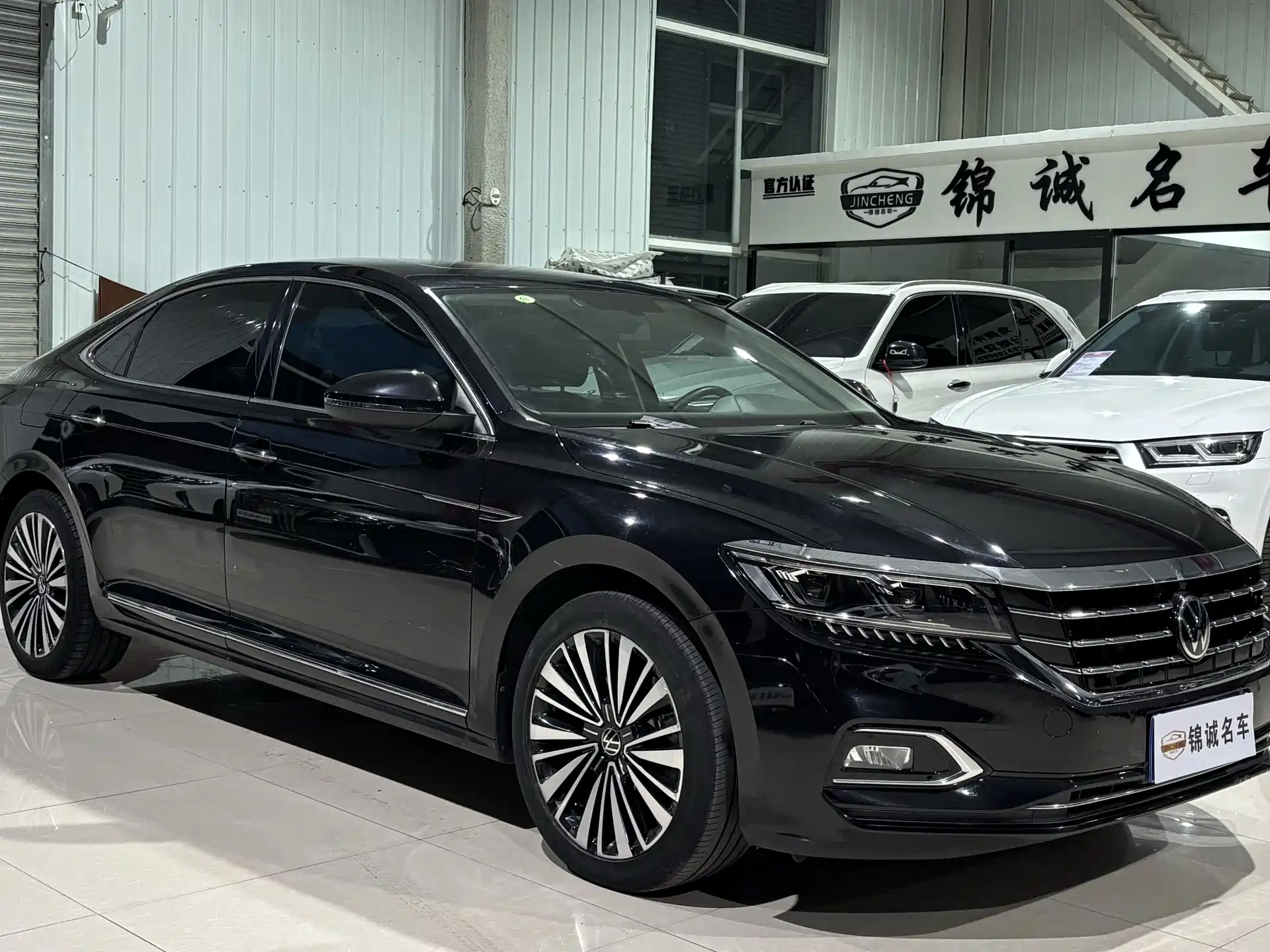 Фото 3 - Volkswagen Passat