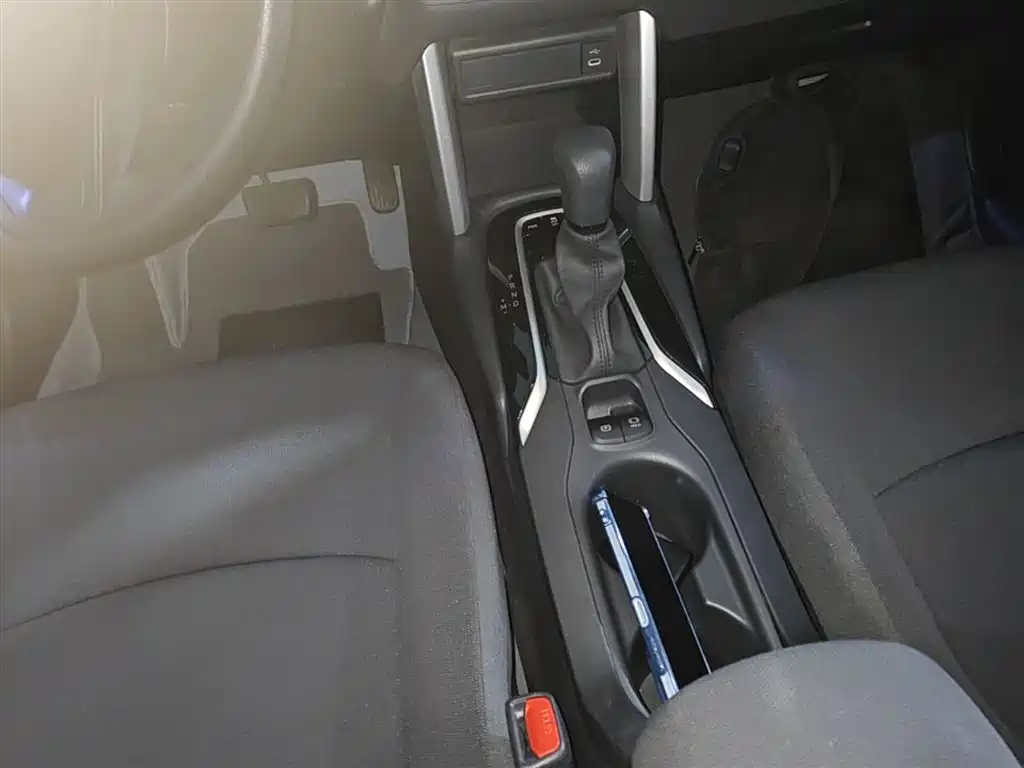 Toyota Corolla Cross 2023 2.0L Elite Edition фото 10