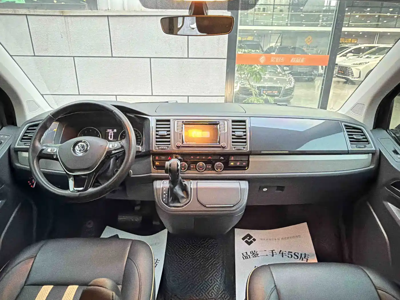 Volkswagen Caravelle 2020 2019 2.0TSI 4WD Luxury 7-seater