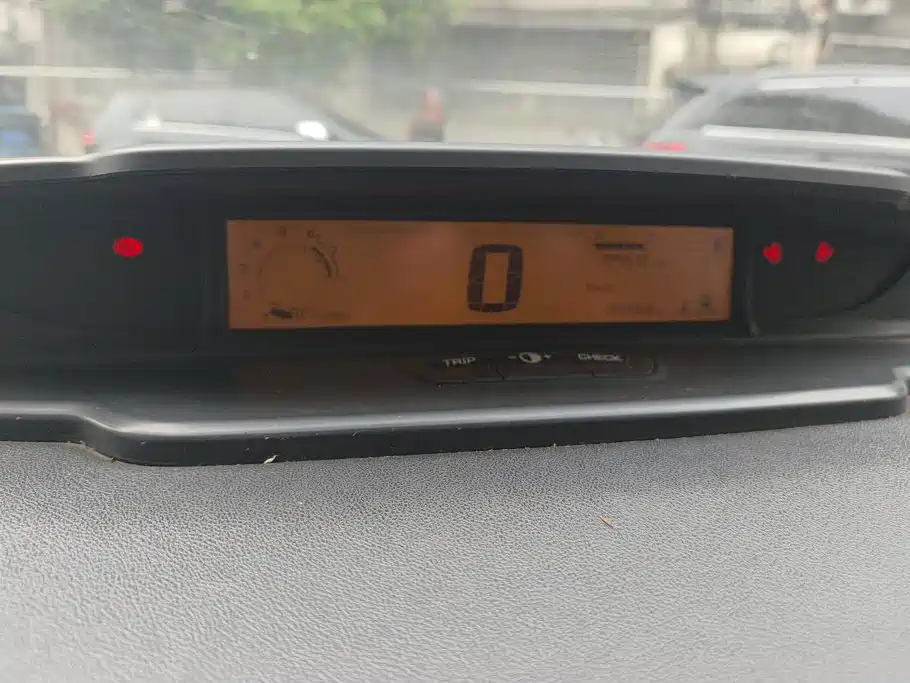 Citroën C-Quatre 2013 2013 Model Sedan 1.6L Manual Premium Style