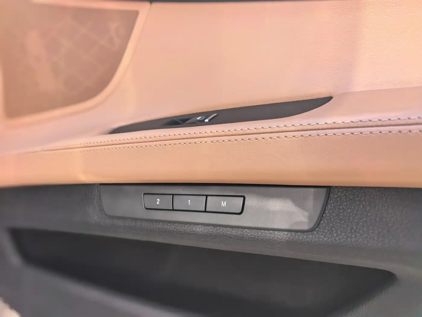 BMW 7 Series 2013 Model 740Li Leading фото 22