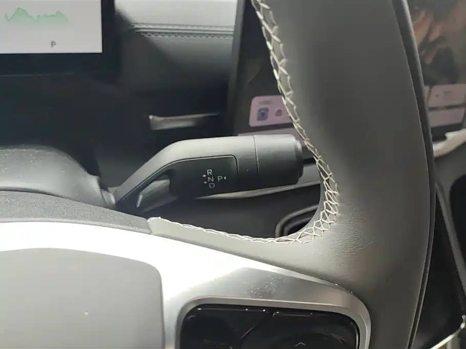 Geely Galaxy Galaxy A7 2025 EM-i 70km Luxury Edition фото 16