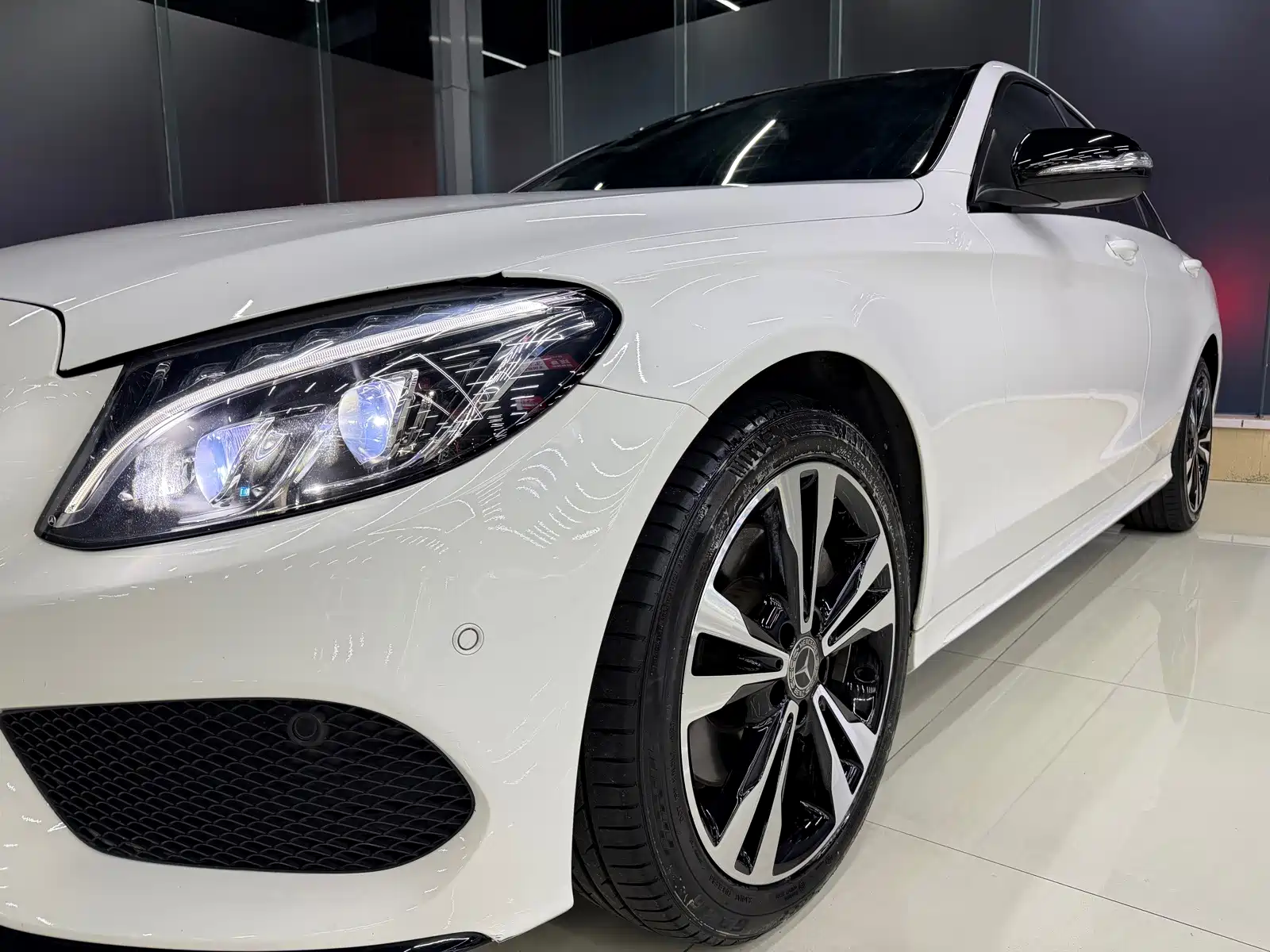 Фото 8 - Mercedes-Benz C-Class