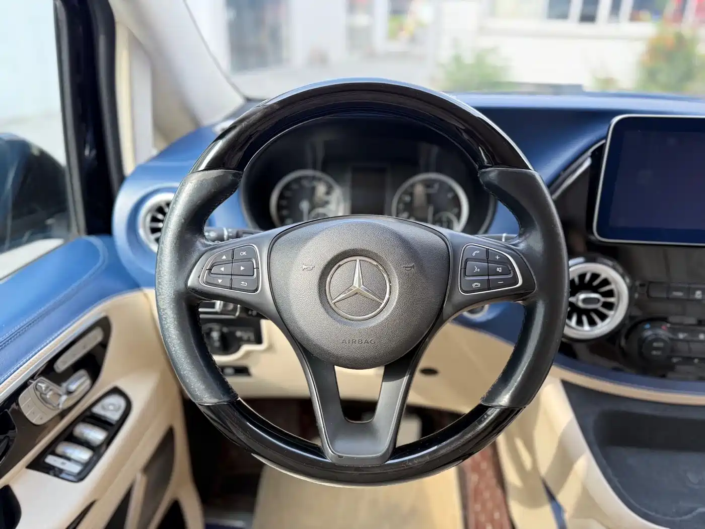 Mercedes-Benz Vito 2018 2.0T Business Edition China VI фото 16