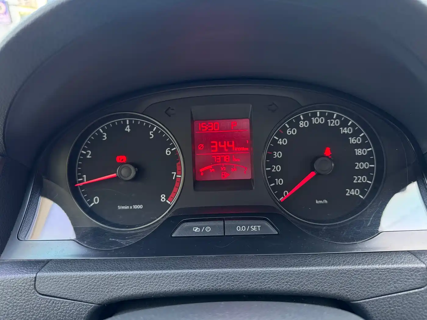 Volkswagen Santana 2015 1.6L Automatic Comfort Edition фото 9