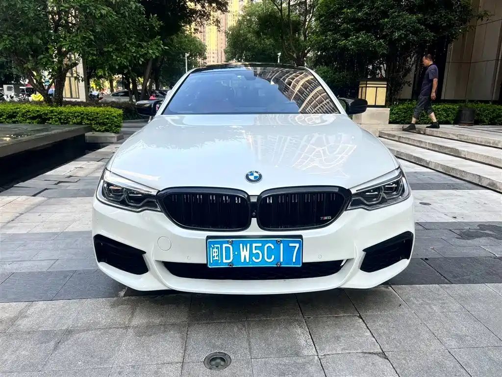 BMW 5 Series 2020 530Li Exclusive M Sport Package фото 2
