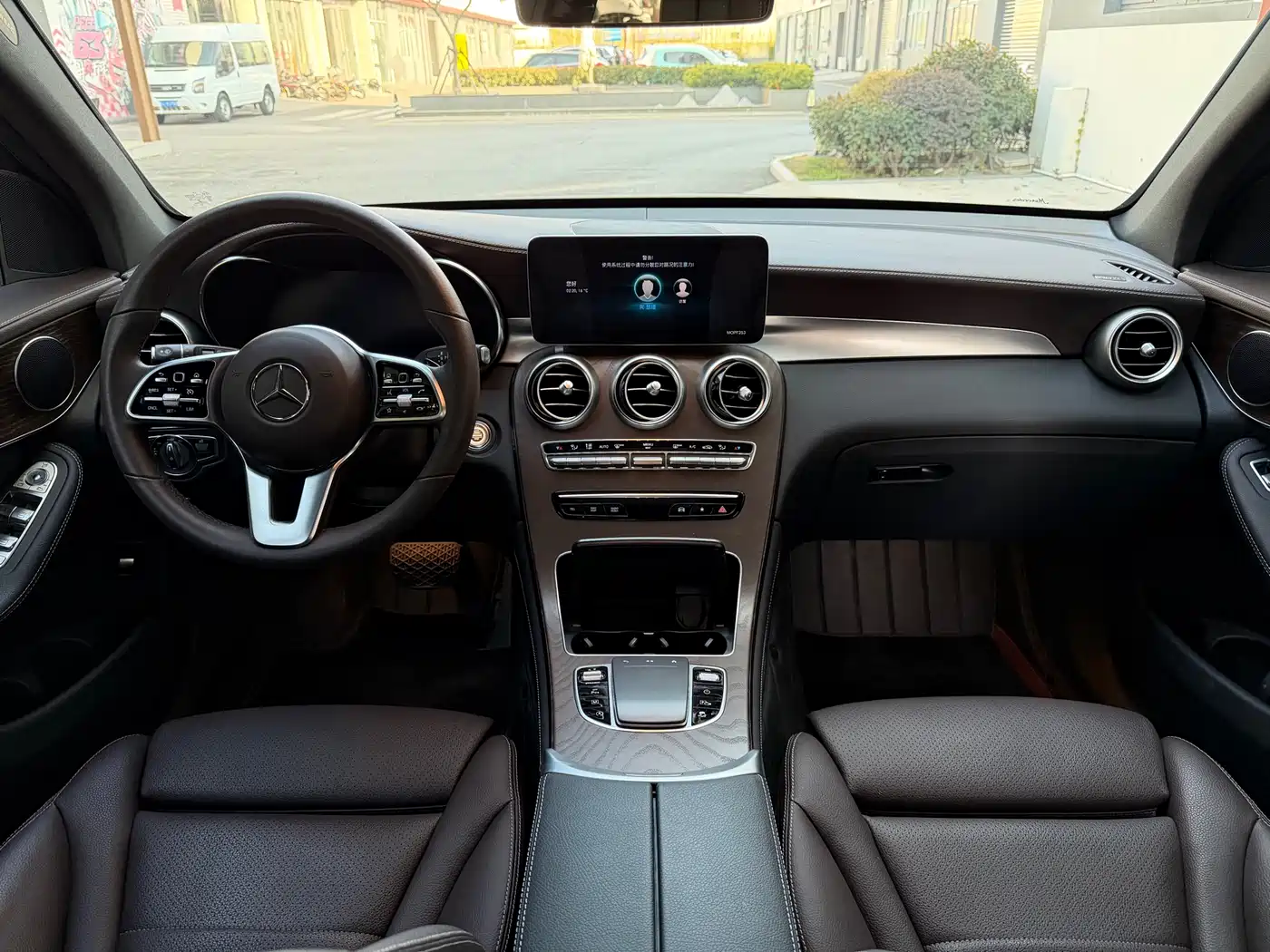 Mercedes-Benz GLC 2021 GLC 260 L 4MATIC Luxury фото 7