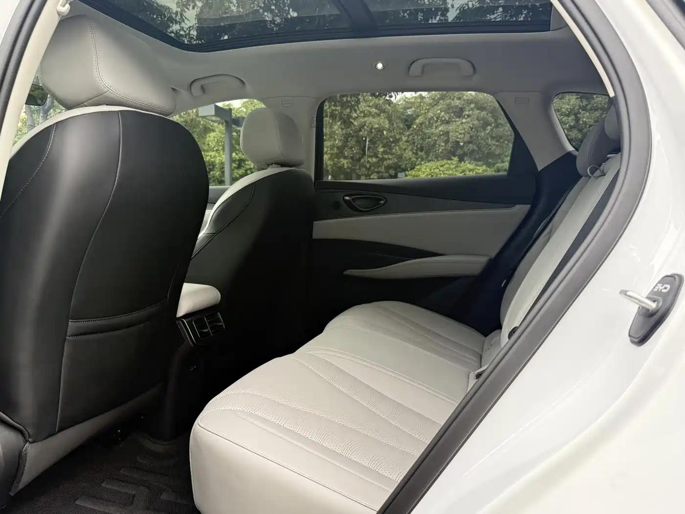 BYD Seal 06 DM-i Touring 2025 DM-i 80KM Premium фото 6