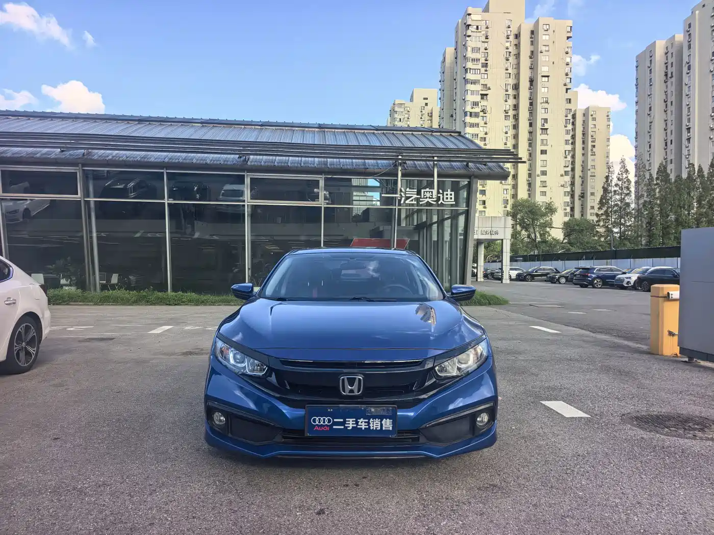 Фото 2 - Honda Civic