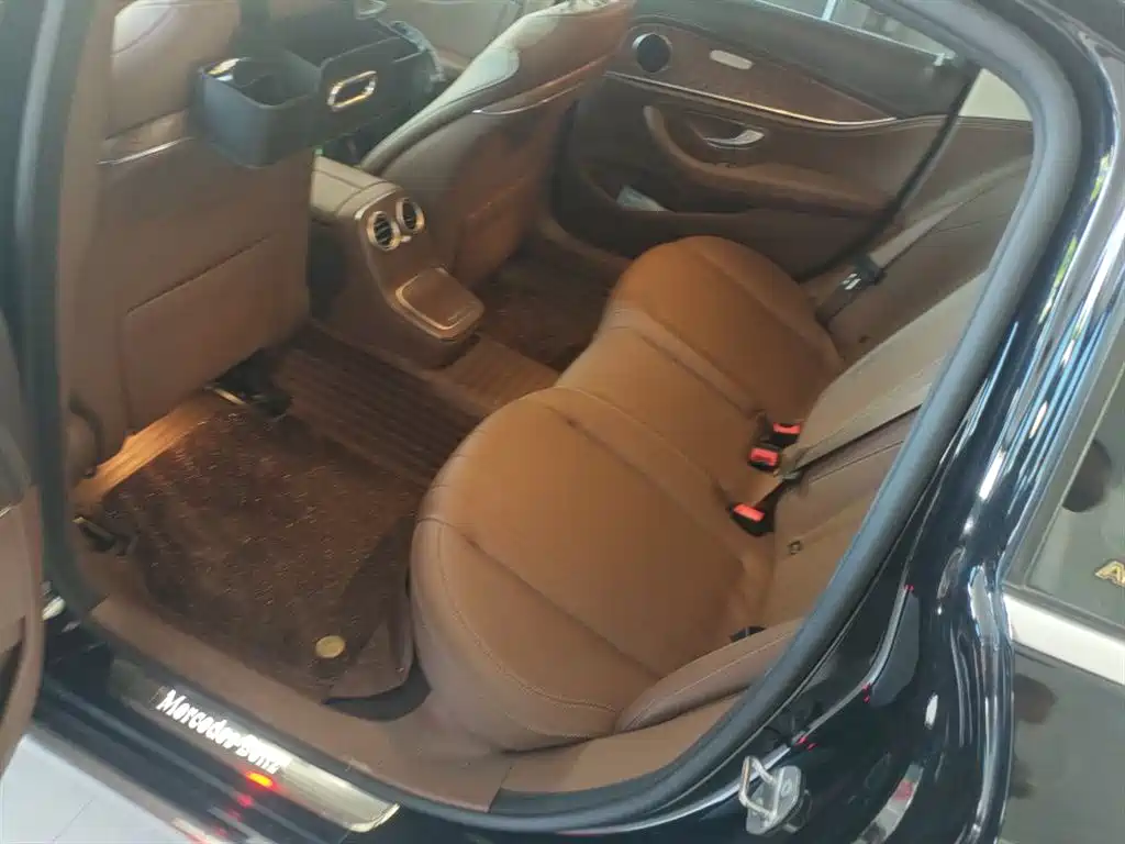Mercedes-Benz E-Class 2023 Facelift E 260 L фото 8