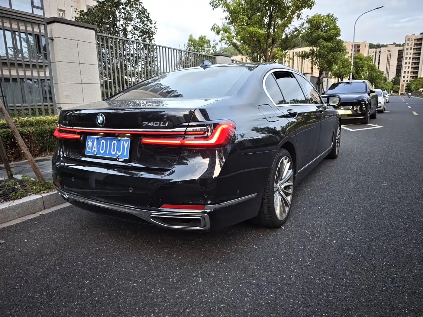 Фото 8 - BMW 7 Series