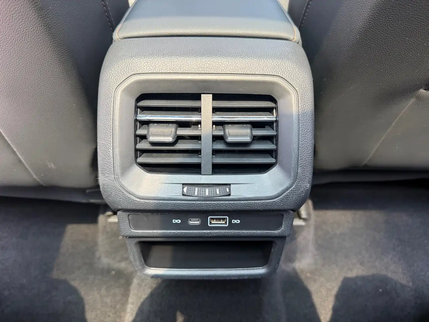 Volkswagen Tharu, миниатюра 15