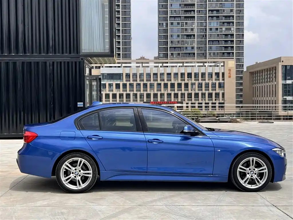 BMW 3 Series 2016 328i M Sport фото 23