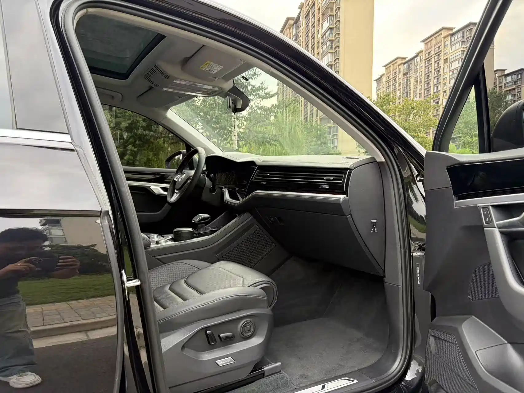 Фото 9 - Volkswagen Touareg