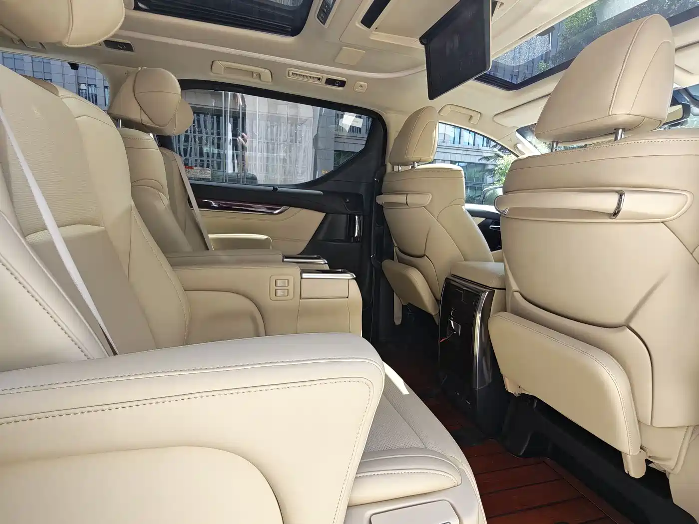 Toyota Alphard 2015 3.5L Luxury Edition фото 12