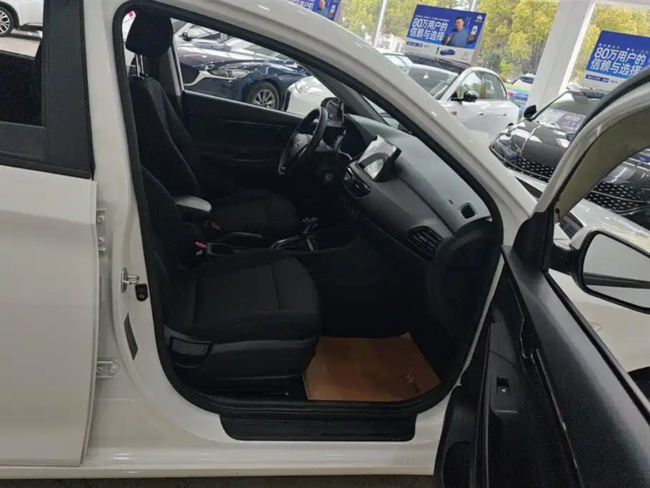 Hyundai Elantra 2018 1.6L Automatic Pleasing Edition GL China VI фото 8