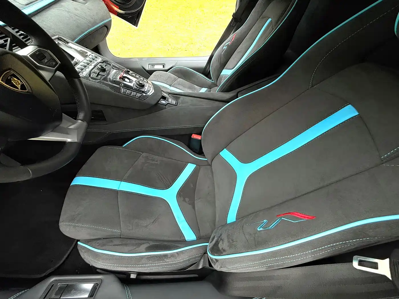 Lamborghini Aventador 2012 2011 LP 700-4