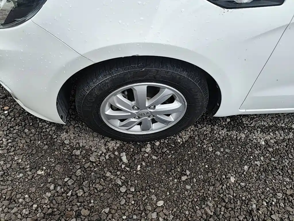 Kia K2 2017 2015 Sedan 1.4L MT GLS