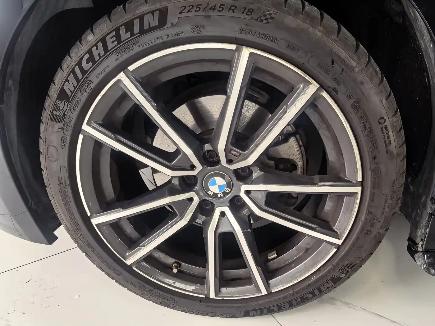 BMW 3 Series 2023 325Li M Sport Package фото 15