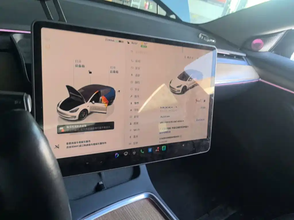 Фото 9 - Tesla Model 3