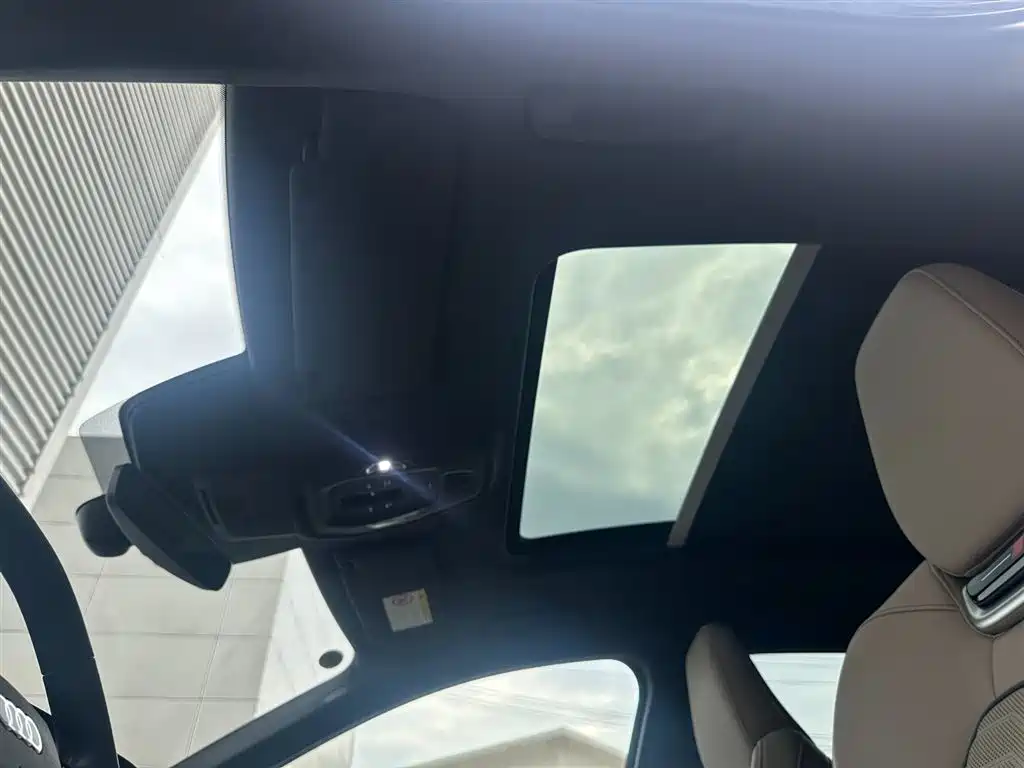 Audi Q6L e-tron 2025 Model Pioneer Edition фото 12