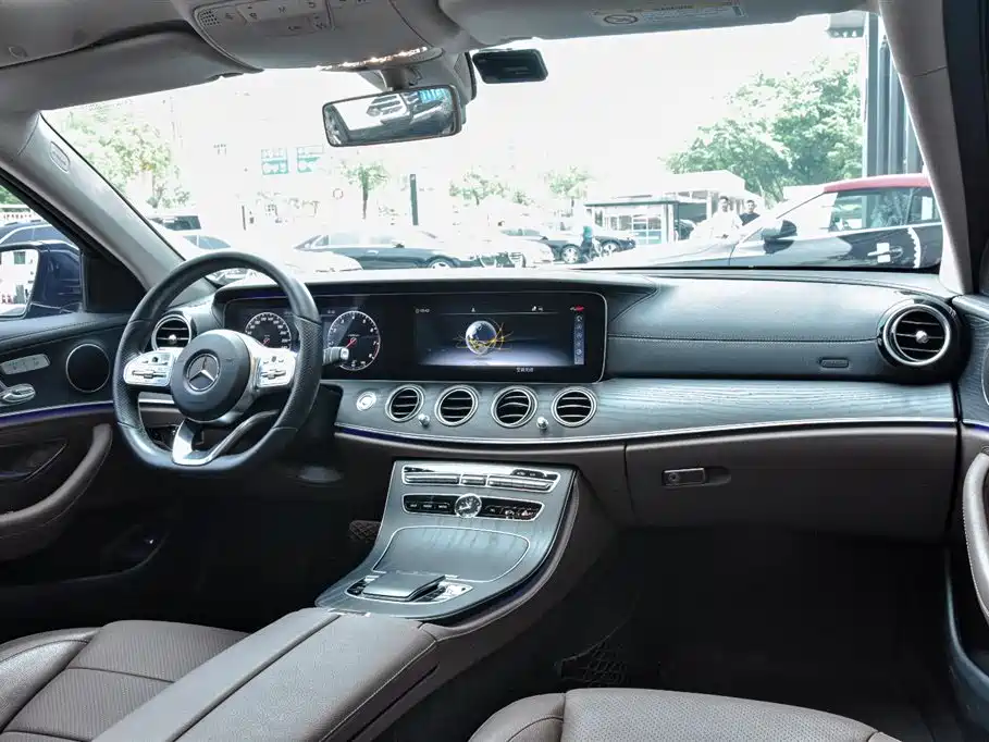 Mercedes-Benz E-Class 2019 Facelift E 300 L Sport Fashion фото 11